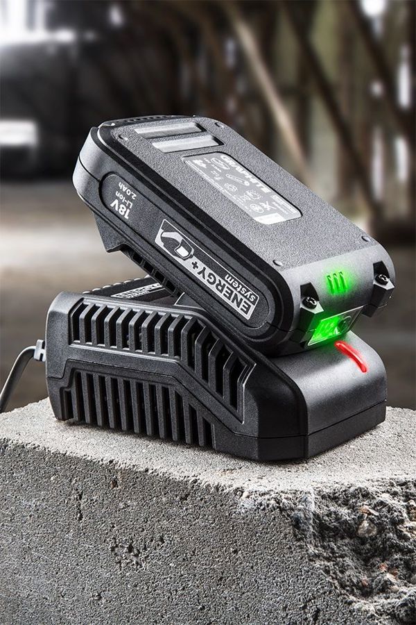 Graphite Σετ Ηλεκτρικών Εργαλείων 5 Τεμαχίων 18V με Τρυπάνι, Φακό, Τσάντα, Μπαταρία & Φορτιστή (58G016)